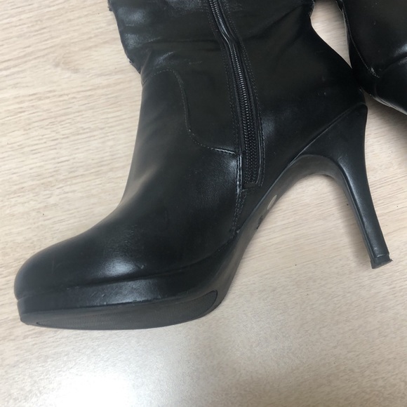 Black heeled boot - Picture 4 of 6